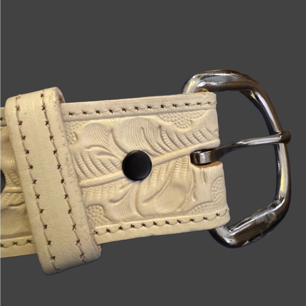 Textan unisex Cream Embossed Leather Belt with Silver Buckle